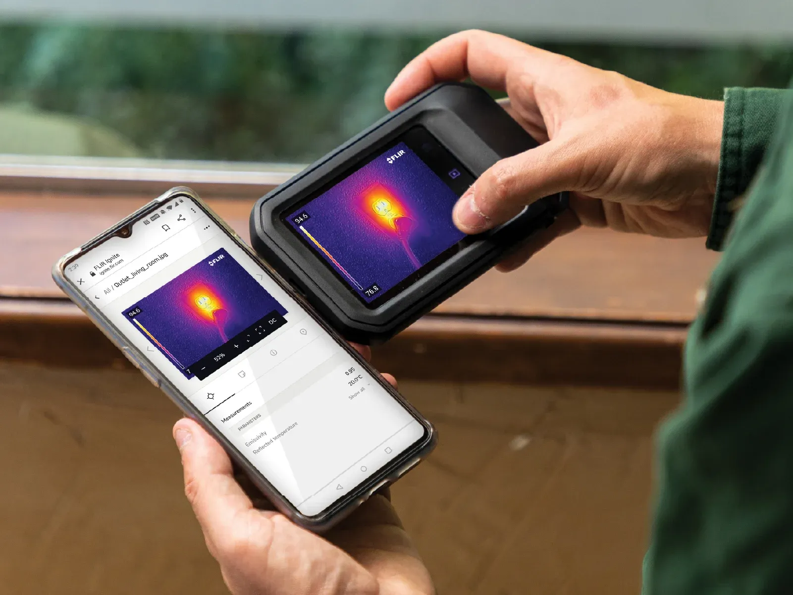FLIR C5 thermal camera specifications showing 160x120 resolution and temperature range